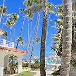 Beach Condo-Hotel With Villas & Private Apartments Wifi Bbq Beach Club & Spa